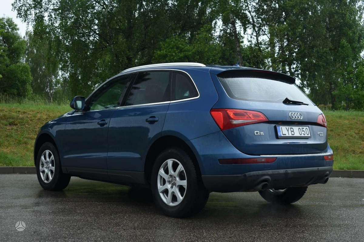 Audi Q5, 2.0 l., off-road / crossover