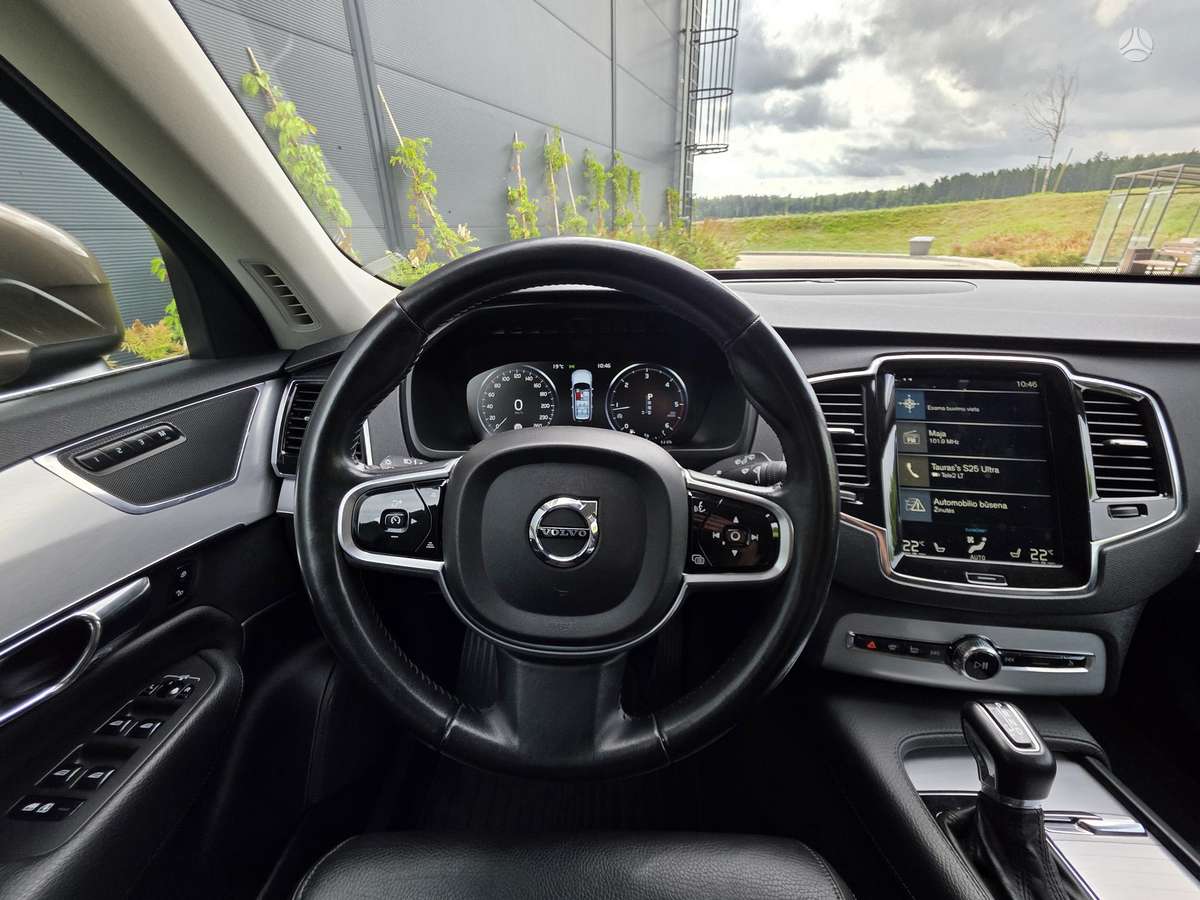 Volvo XC90 - 10