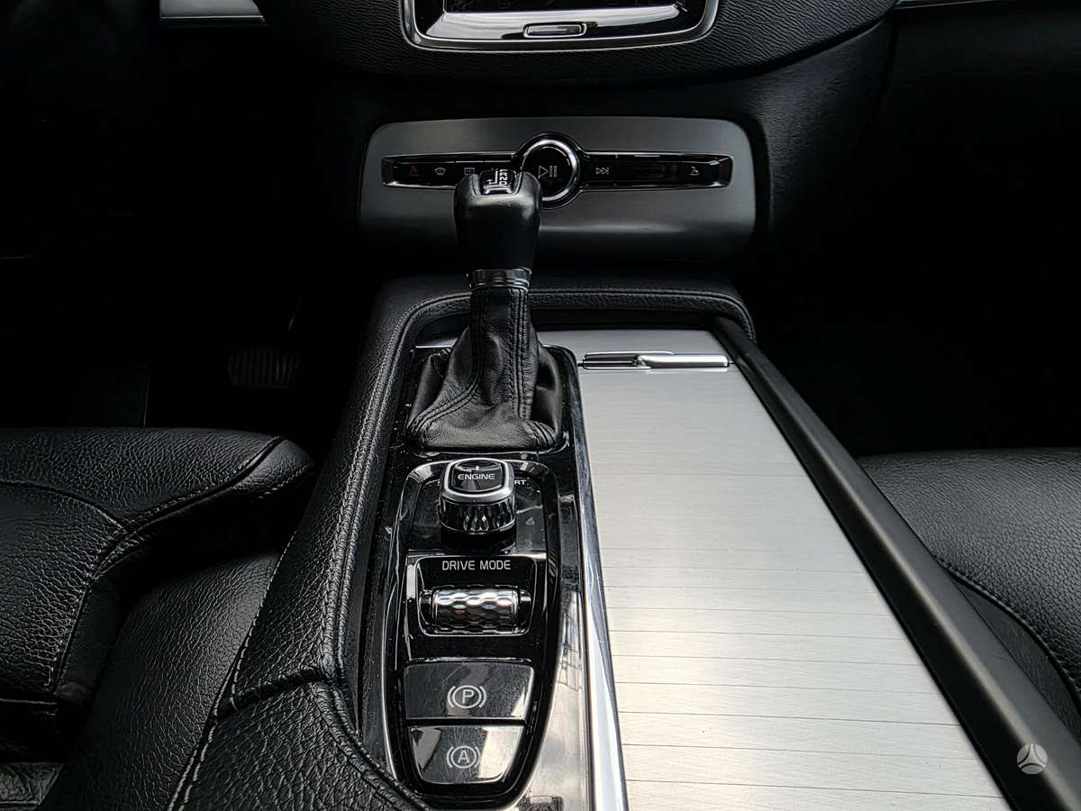 Volvo XC90 - 12