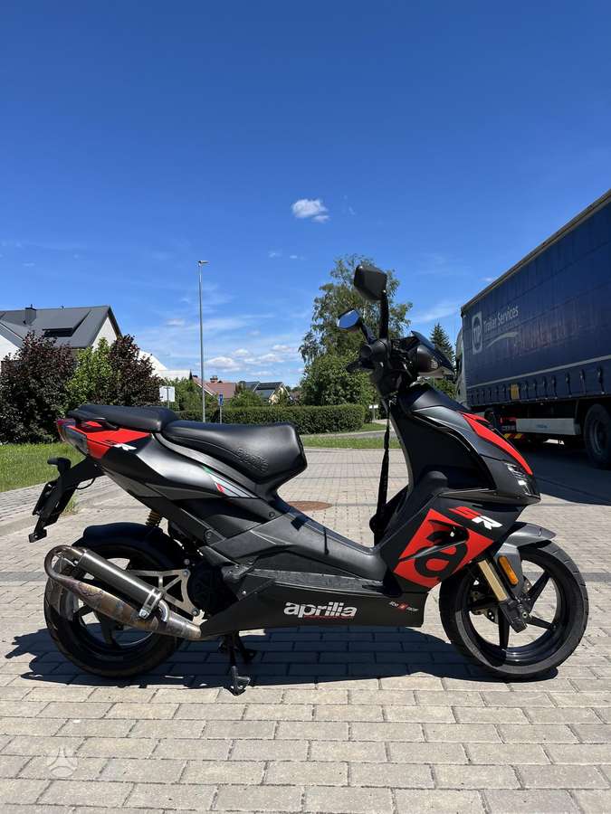 Aprilia SR 49cc, scooters / mopeds