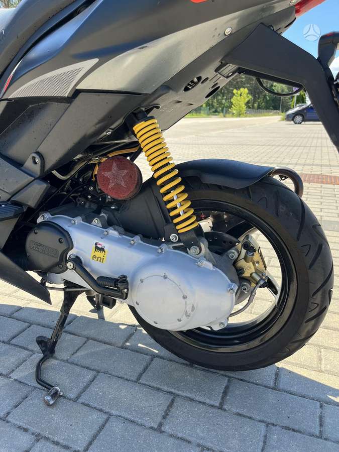 Aprilia SR 49cc, scooters / mopeds