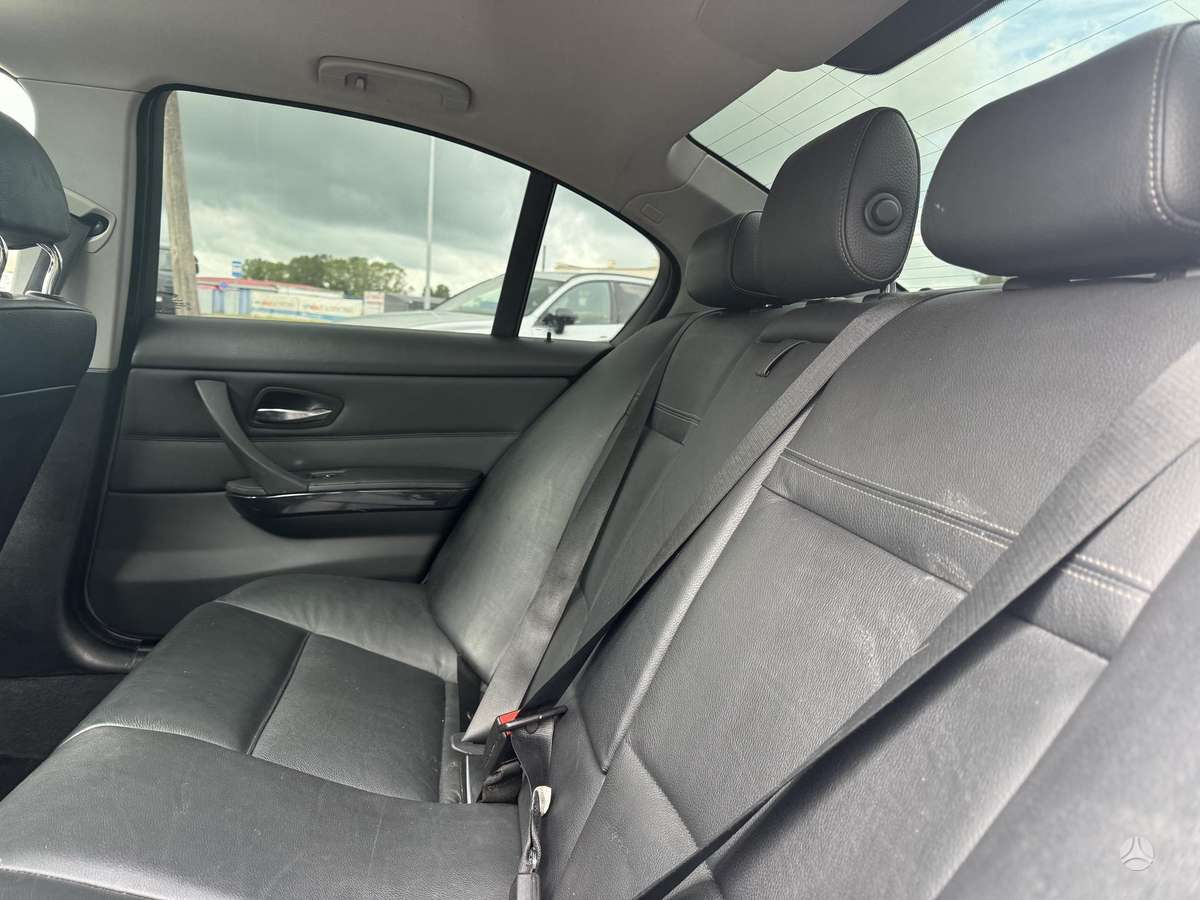 BMW 318, 2.0 l., Седан