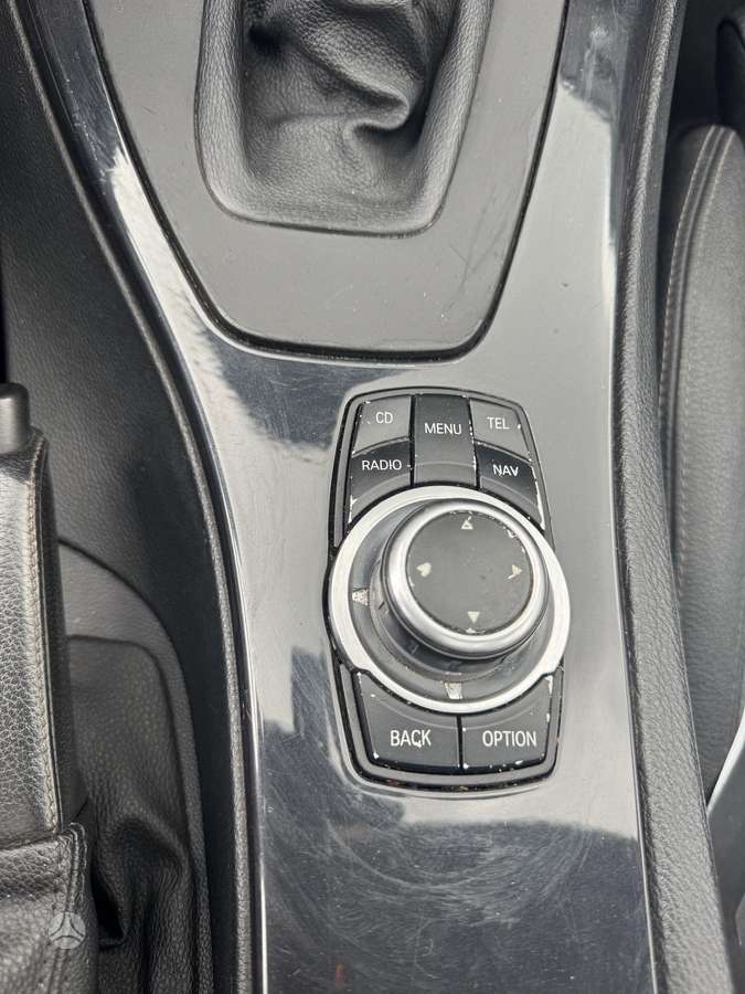 BMW 318, 2.0 l., Седан