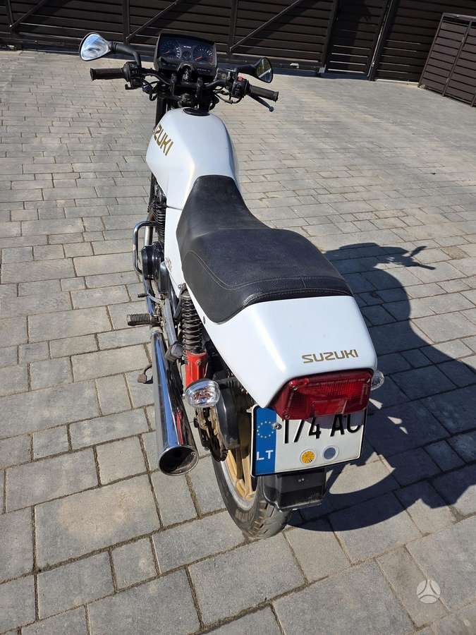 Suzuki GS 450cc, street / classic