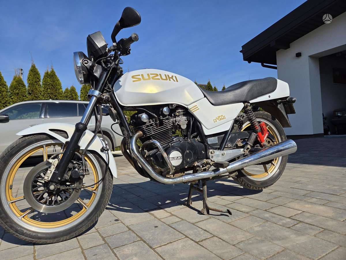 Suzuki GS 450cc, street / classic