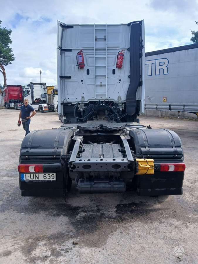 Mercedes-Benz Actros, double sleeper