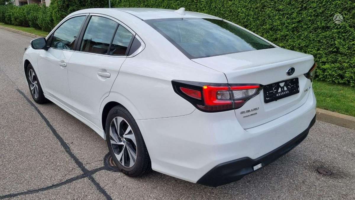 Subaru Legacy - 9