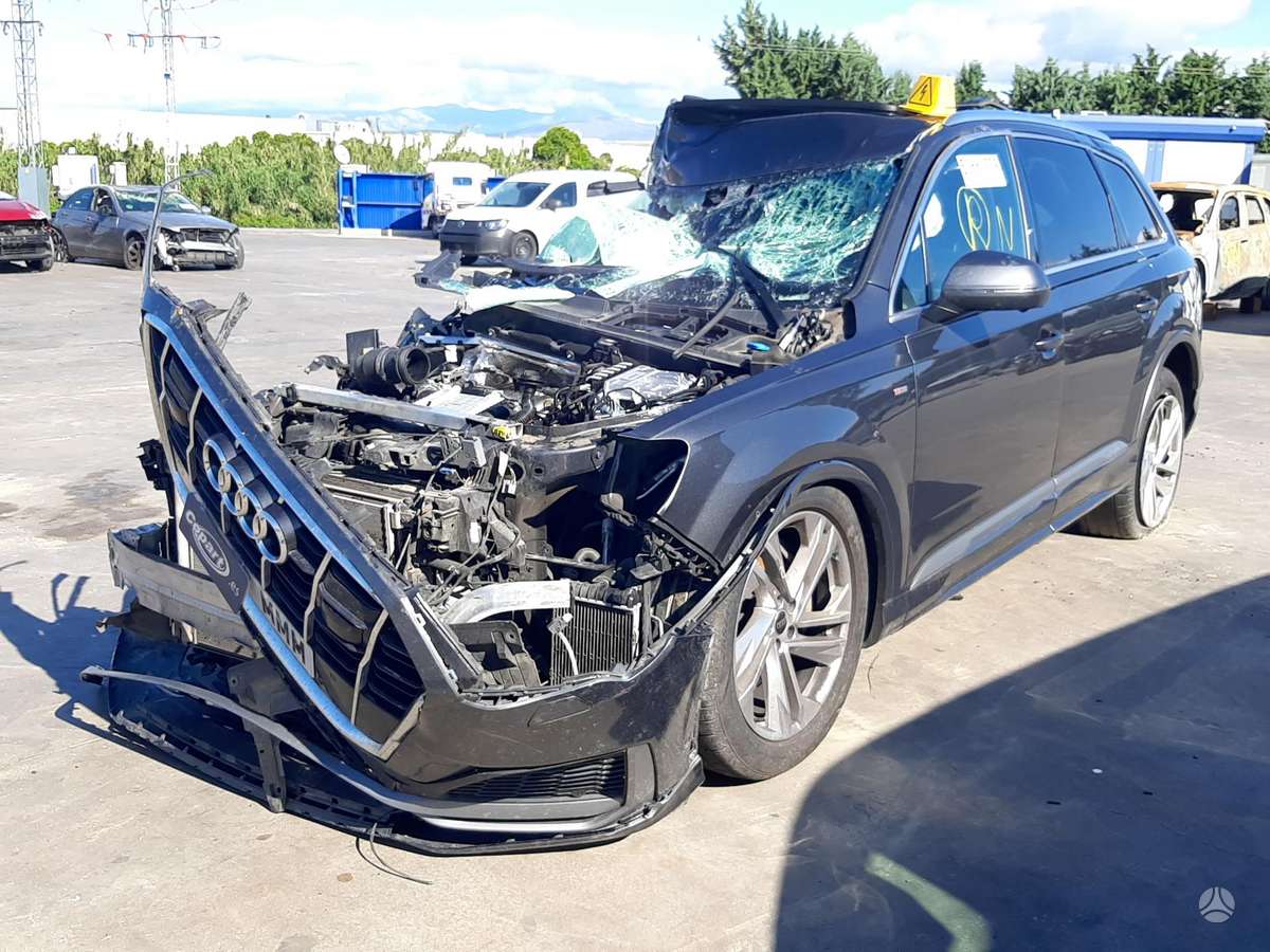 Audi Q7 по частям. Variklio kodas dpx