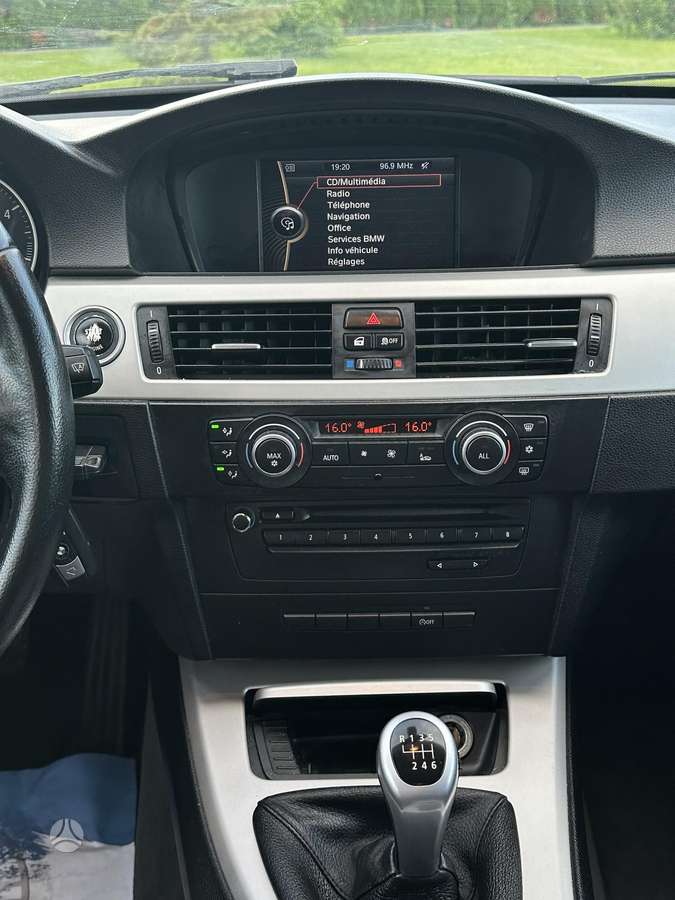 BMW 318, 2.0 l., wagon