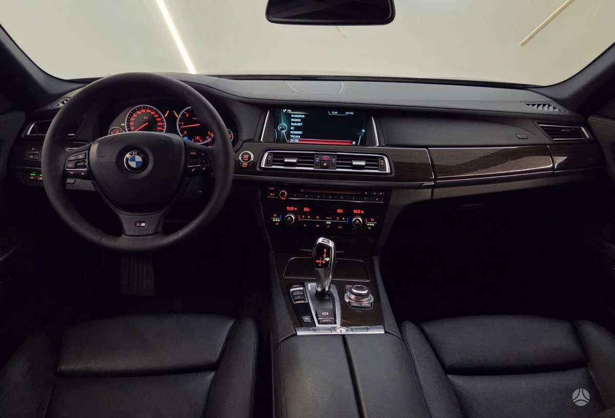 BMW 740, 3.0 l., Седан