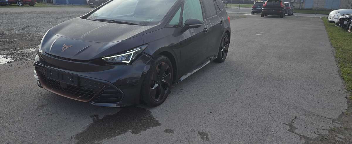 Cupra Born, 63 kWh, hatchback