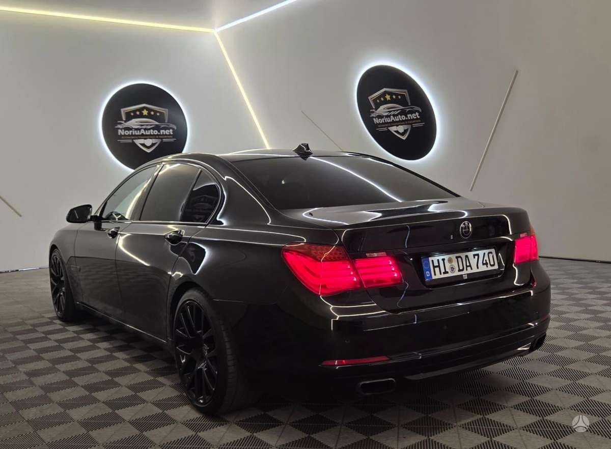 BMW 740, 3.0 l., Седан