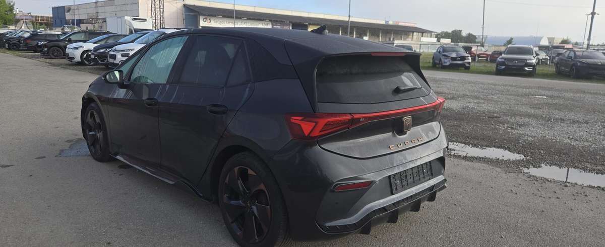 Cupra Born, 63 kWh, hatchback