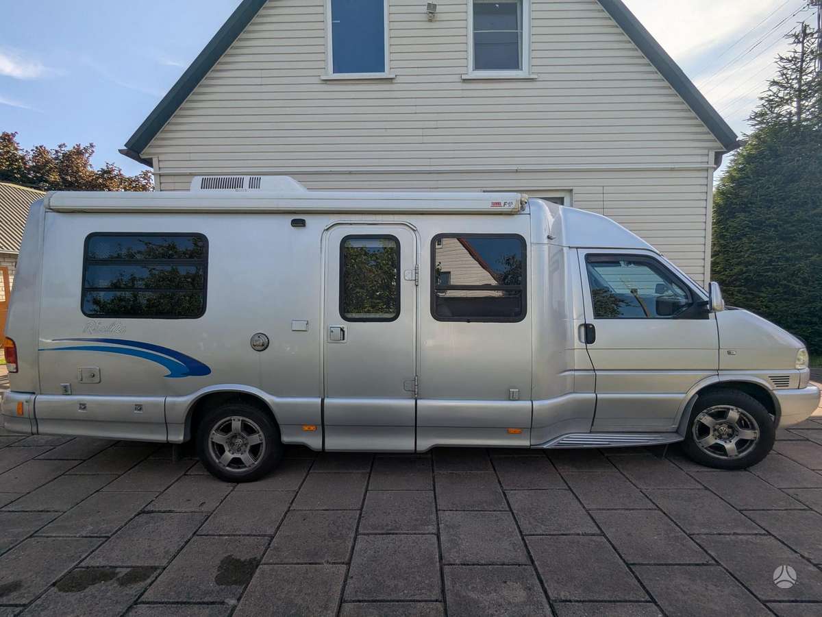 Winnebago Rialta, campers