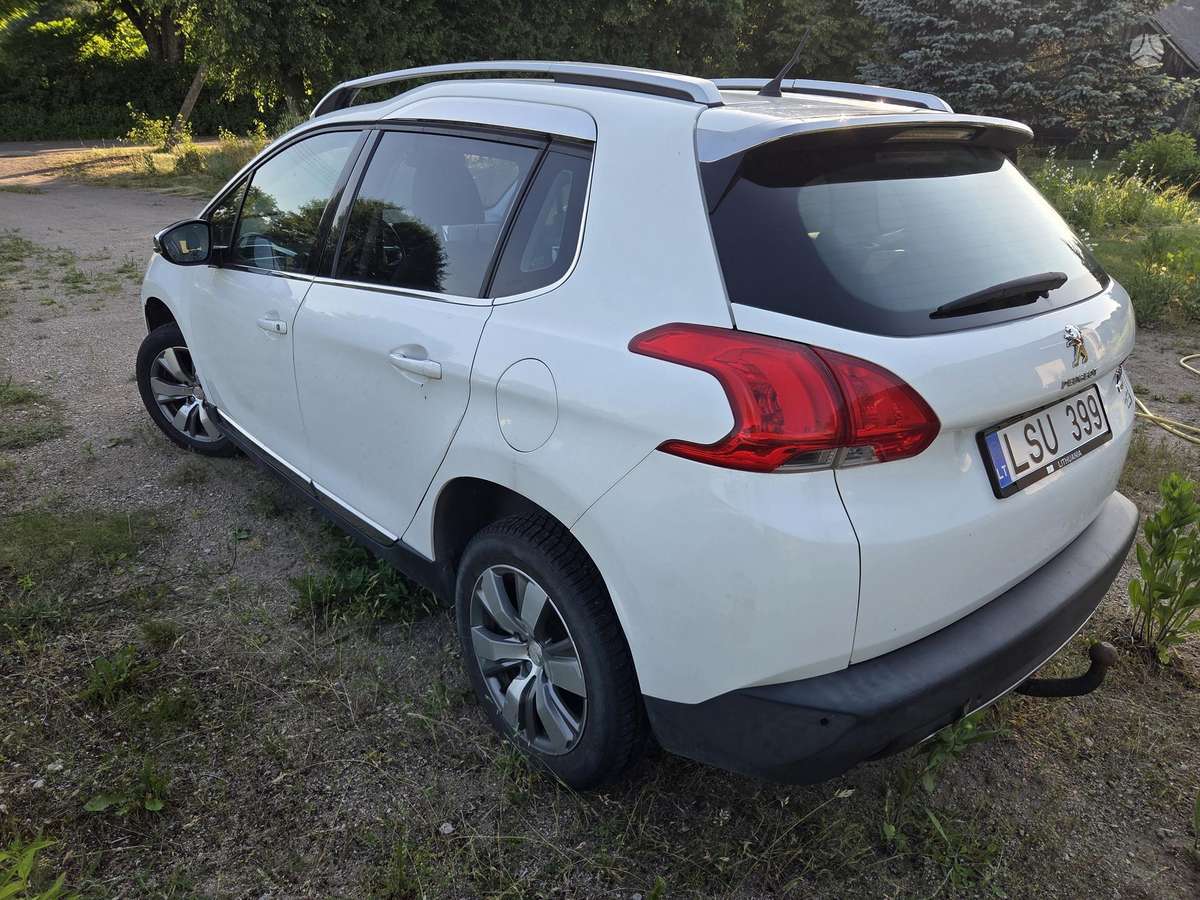 Peugeot 2008 - 4