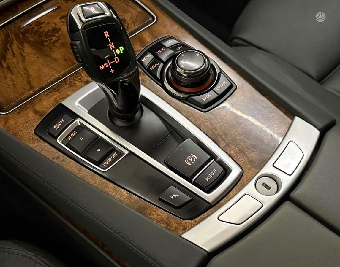 BMW 740, 3.0 l., Седан