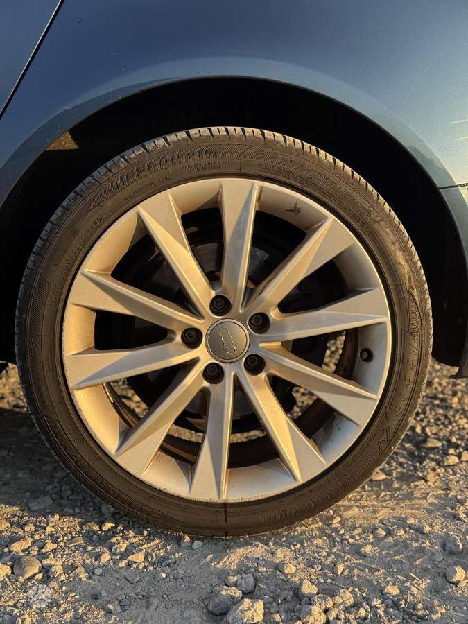 Audi A6, 2.0 l., universalas