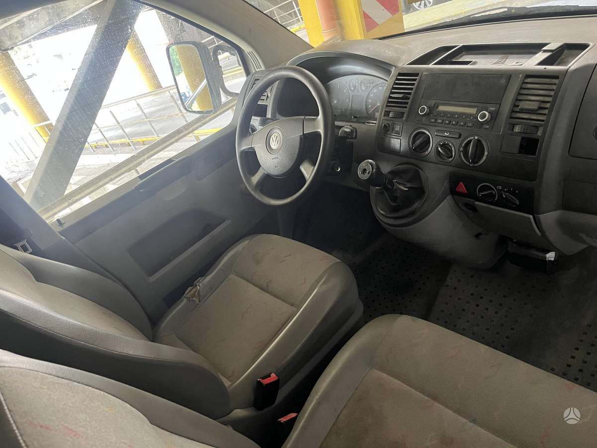 Volkswagen Transporter - 5