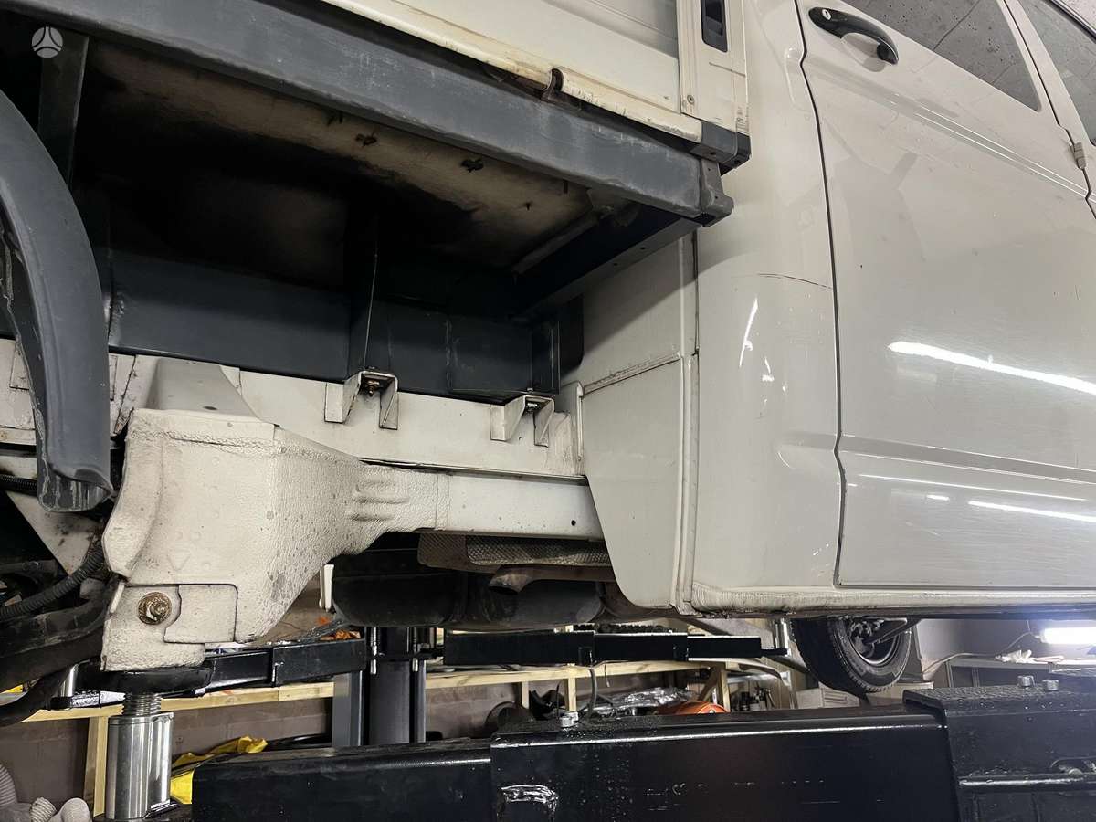 Volkswagen Transporter - 7