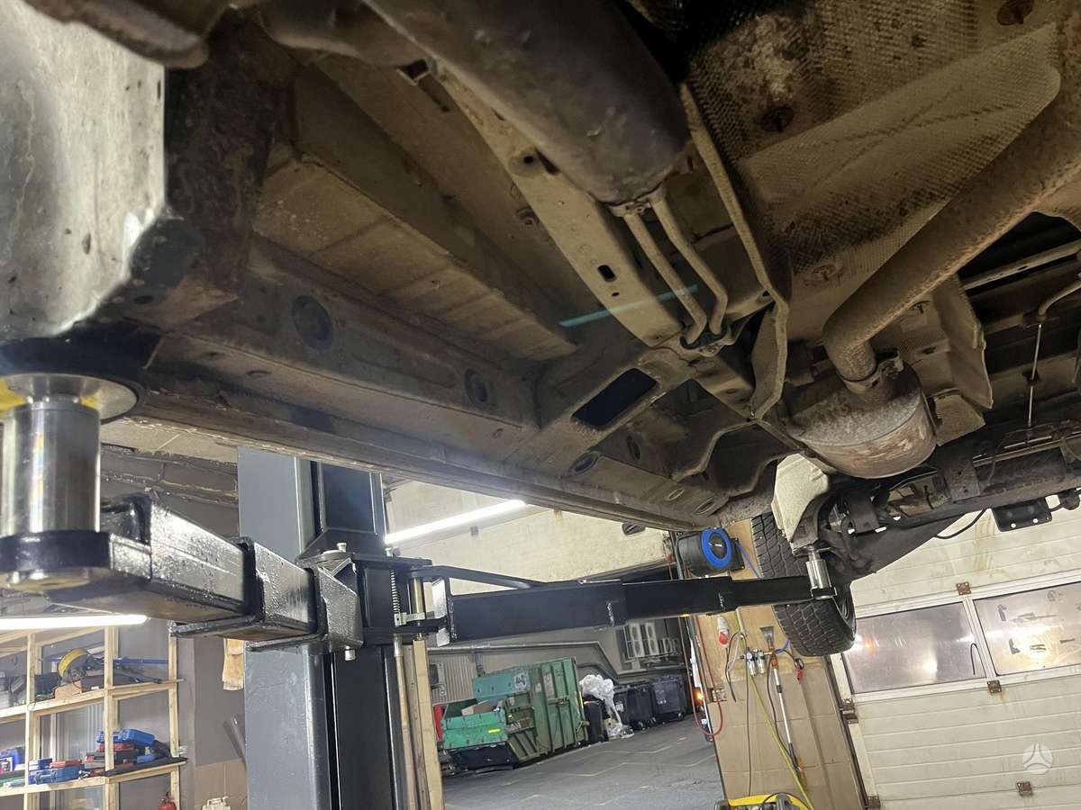 Volkswagen Transporter - 12