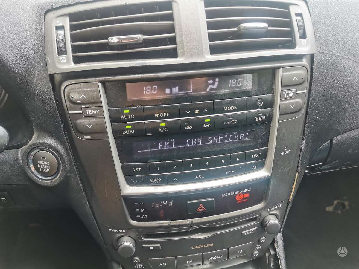 Lexus IS 220, 2.2 l., Седан