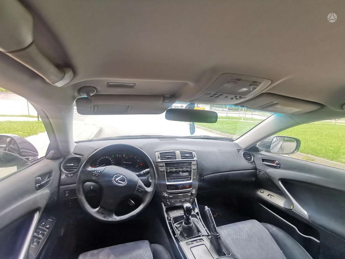Lexus IS 220, 2.2 l., Седан