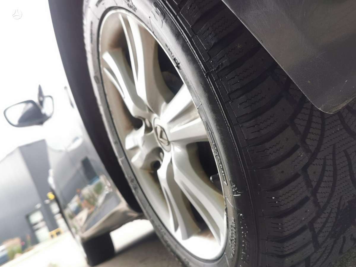 Lexus IS 220, 2.2 l., Седан