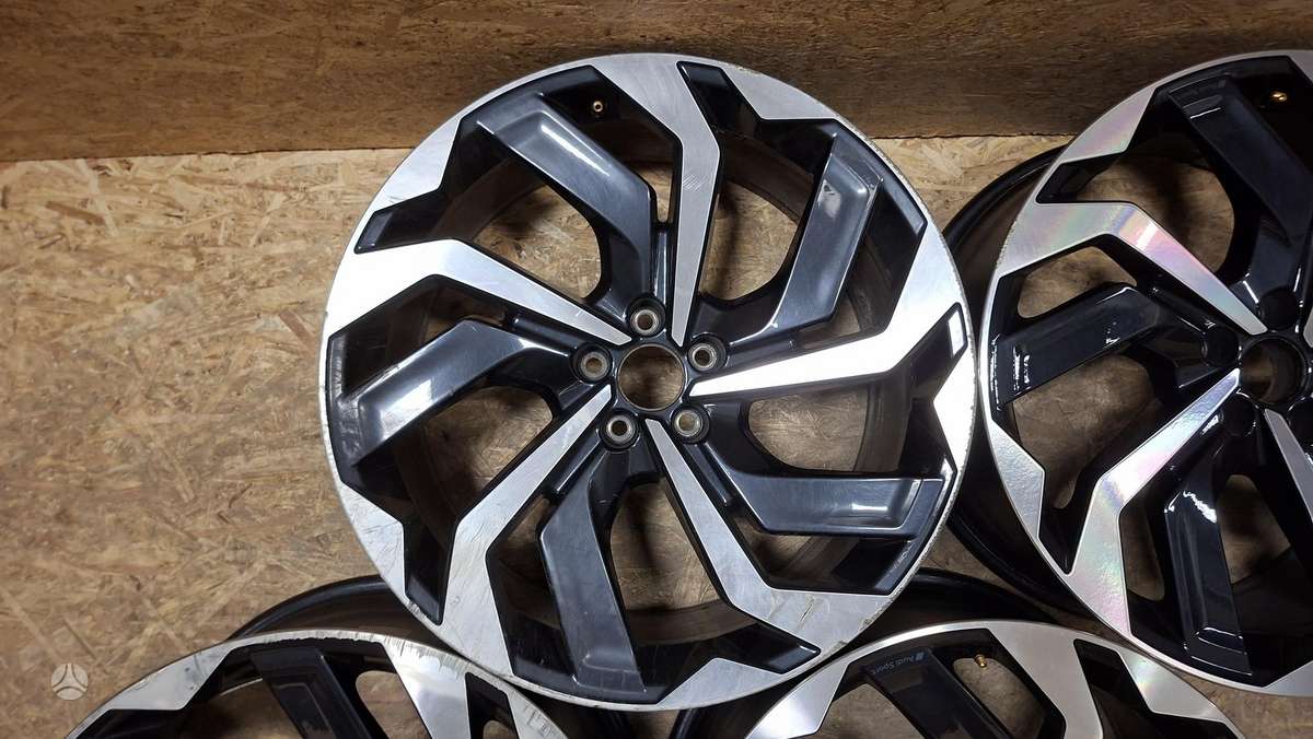 Audi Q8 e-tron, 4KE601025A, Cen32062