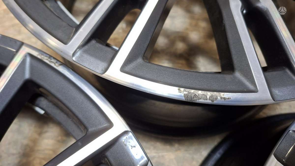 BMW 3 serija, 8089891, Cen32064