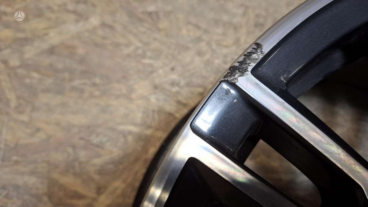 BMW 3 serija, 8089891, Cen32064