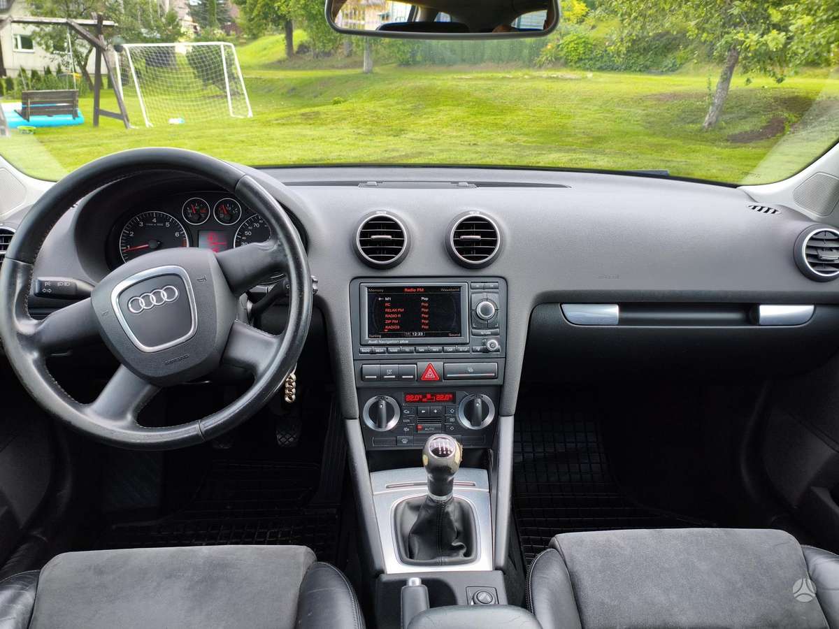 Audi A3, 1.8 l., Хэтчбек