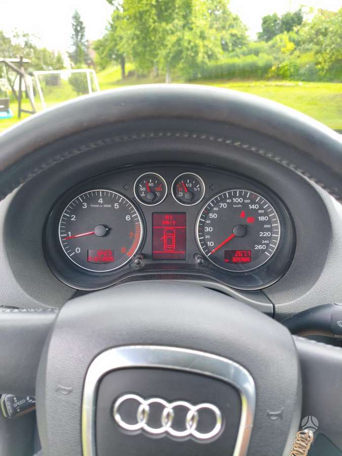 Audi A3, 1.8 l., Хэтчбек