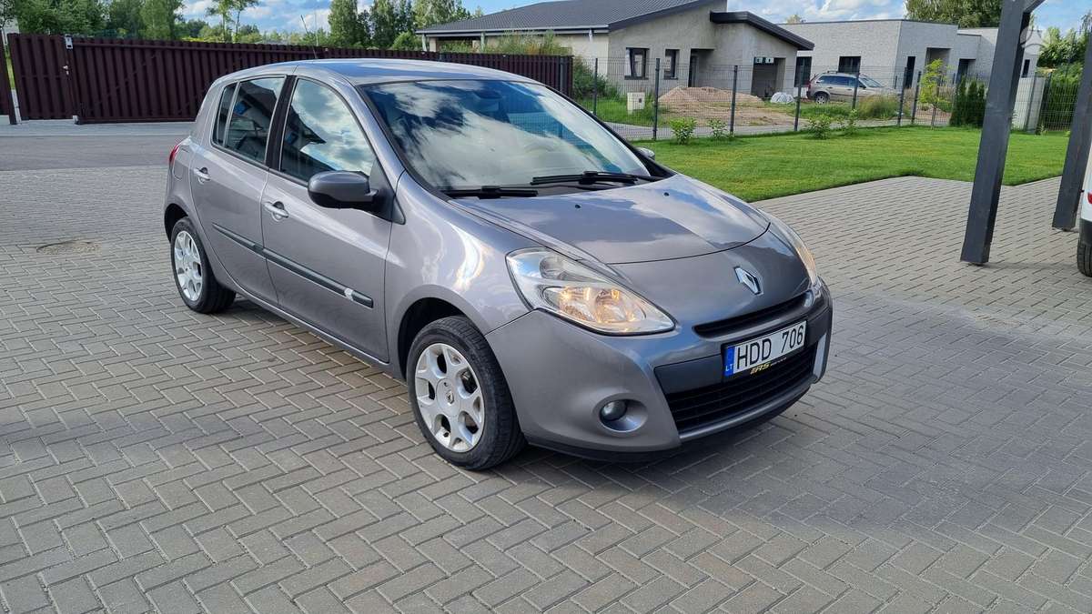 Renault Clio - 1