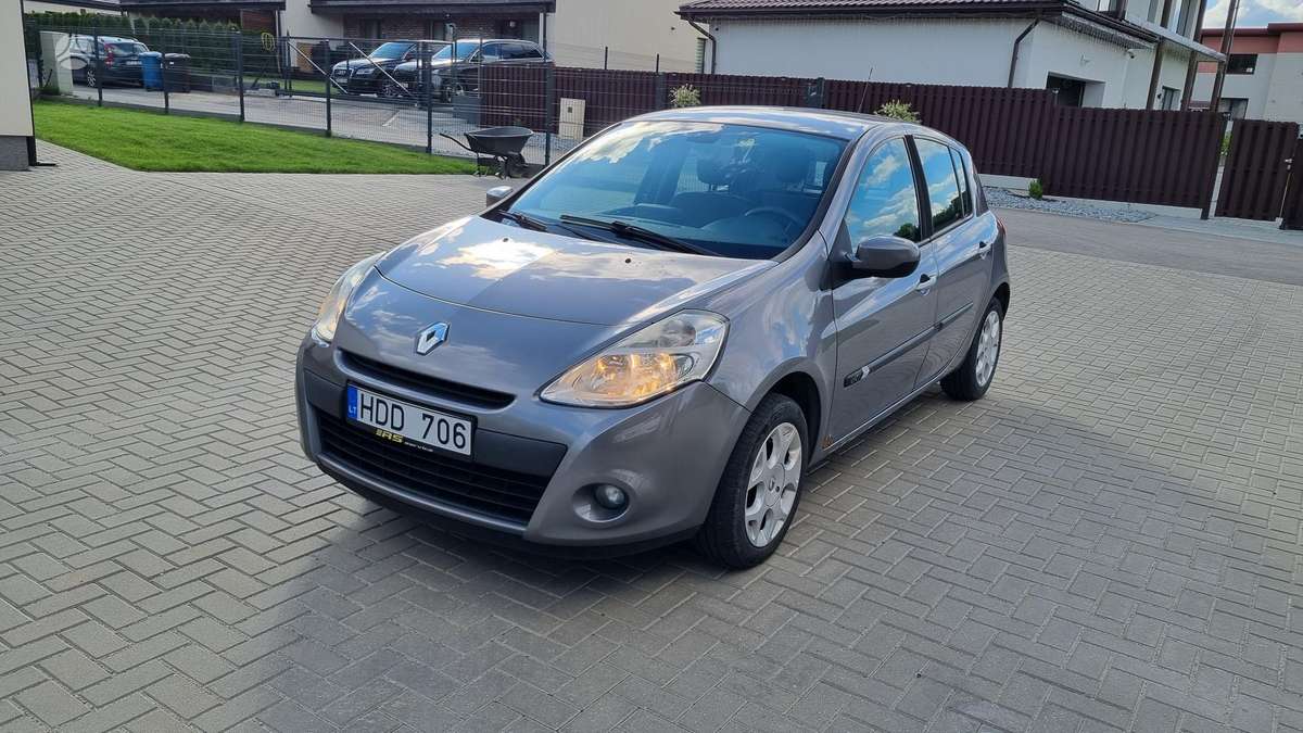 Renault Clio - 2