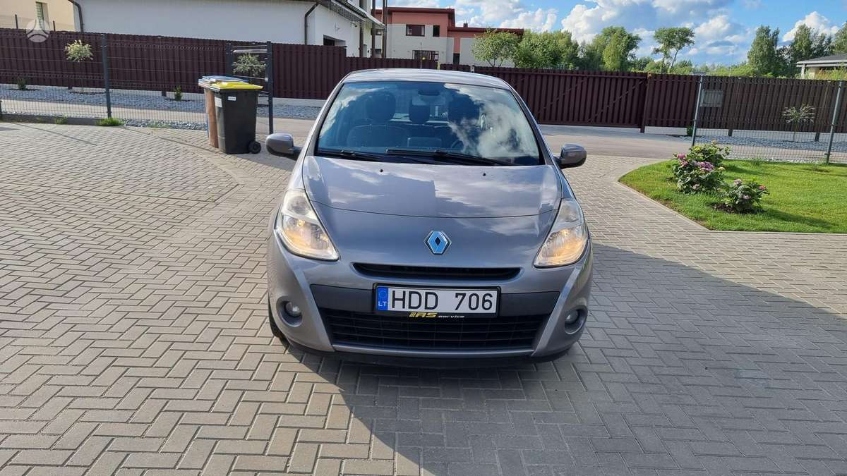 Renault Clio - 8