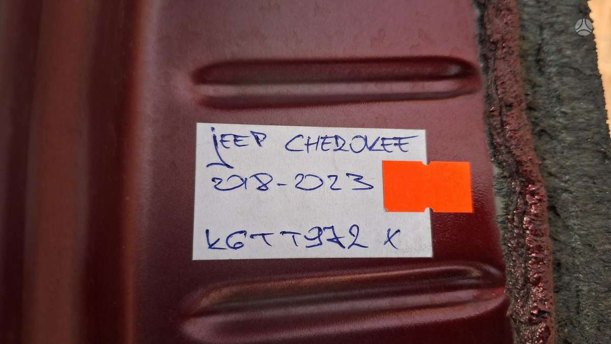 Jeep Cherokee Cen32085