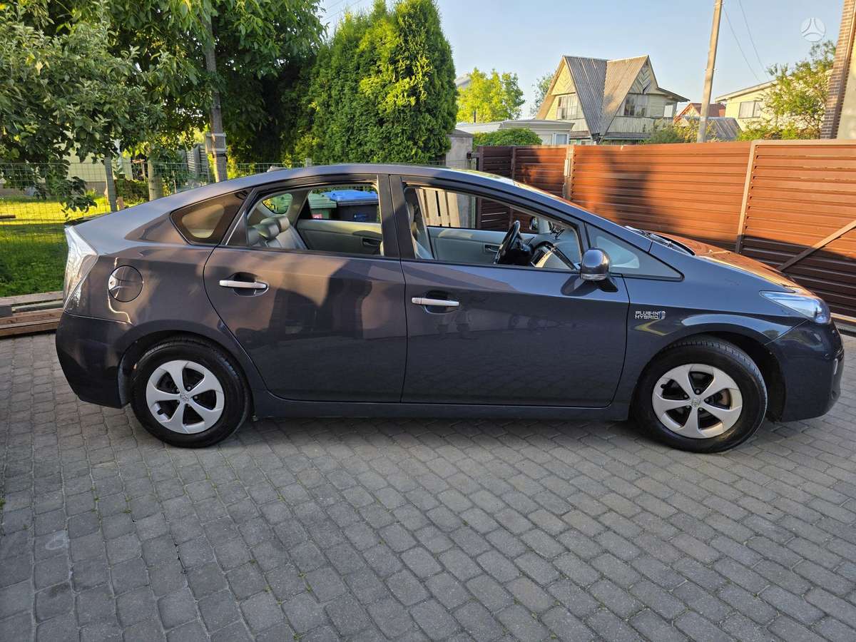 Toyota Prius - 1