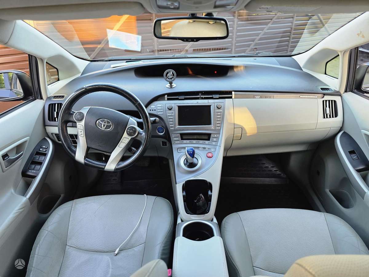 Toyota Prius - 9