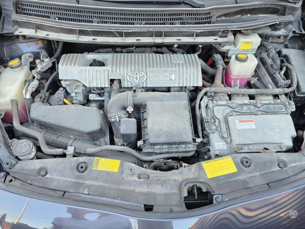 Toyota Prius - 5