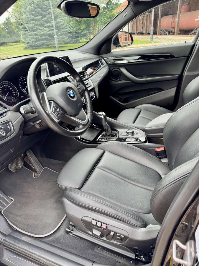 BMW X2, 2.0 l., off-road / crossover
