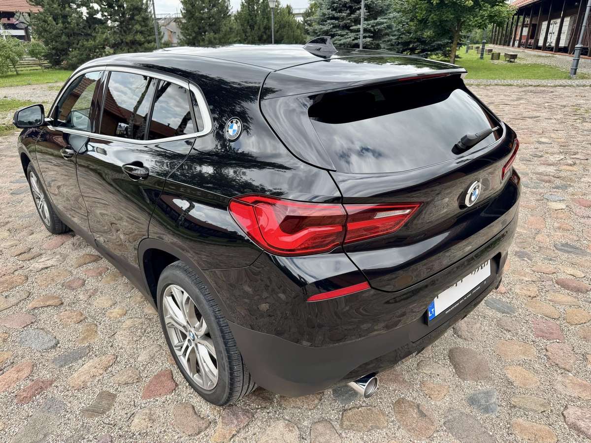 BMW X2, 2.0 l., off-road / crossover