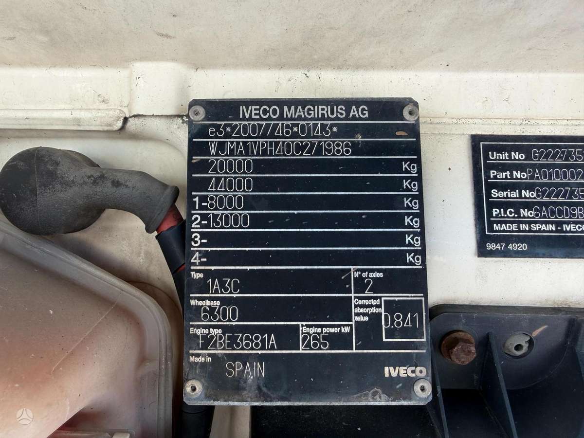 Iveco STRAILS 360 EEV, furgoni