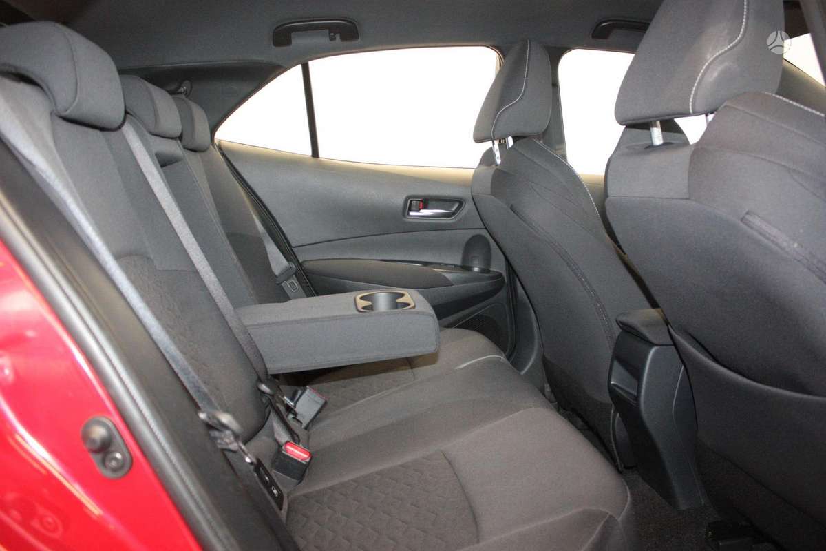 Toyota Corolla, 1.2 l., hatchback