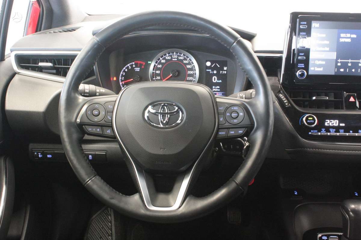 Toyota Corolla, 1.2 l., hatchback