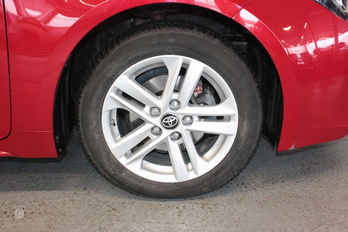 Toyota Corolla, 1.2 l., hatchback