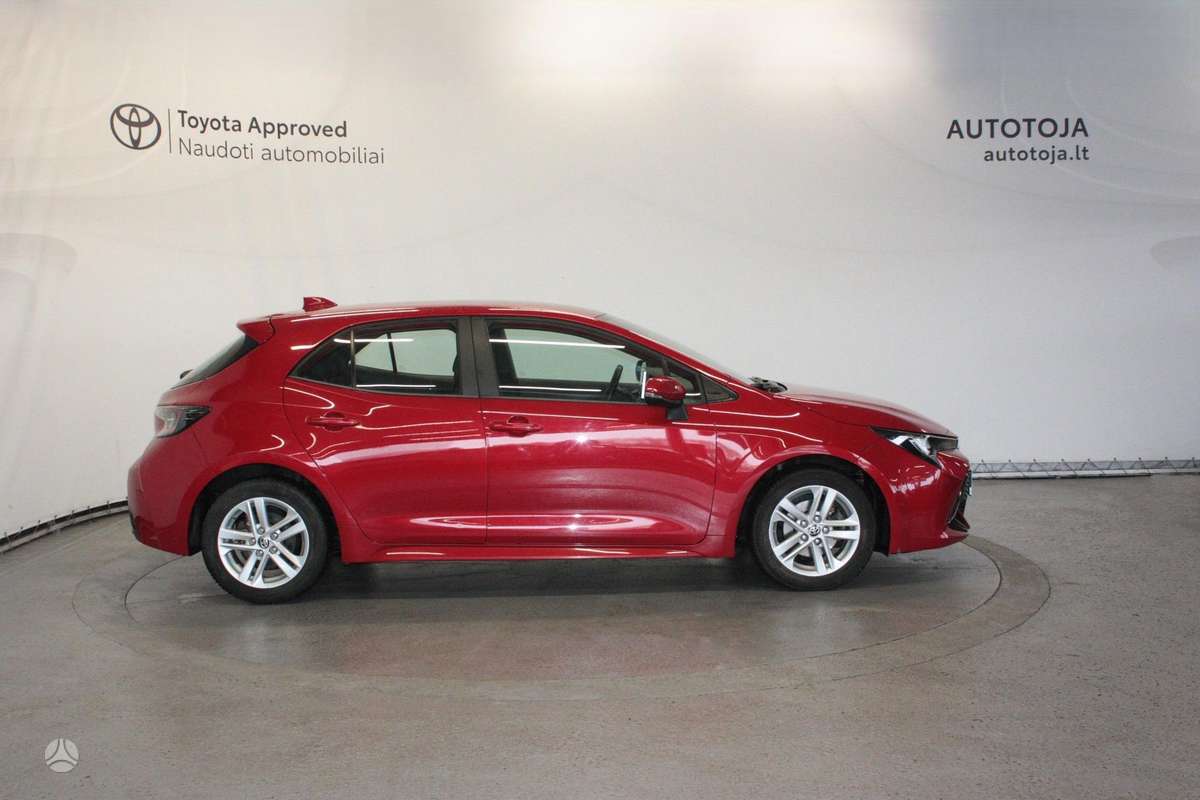 Toyota Corolla, 1.2 l., hatchback