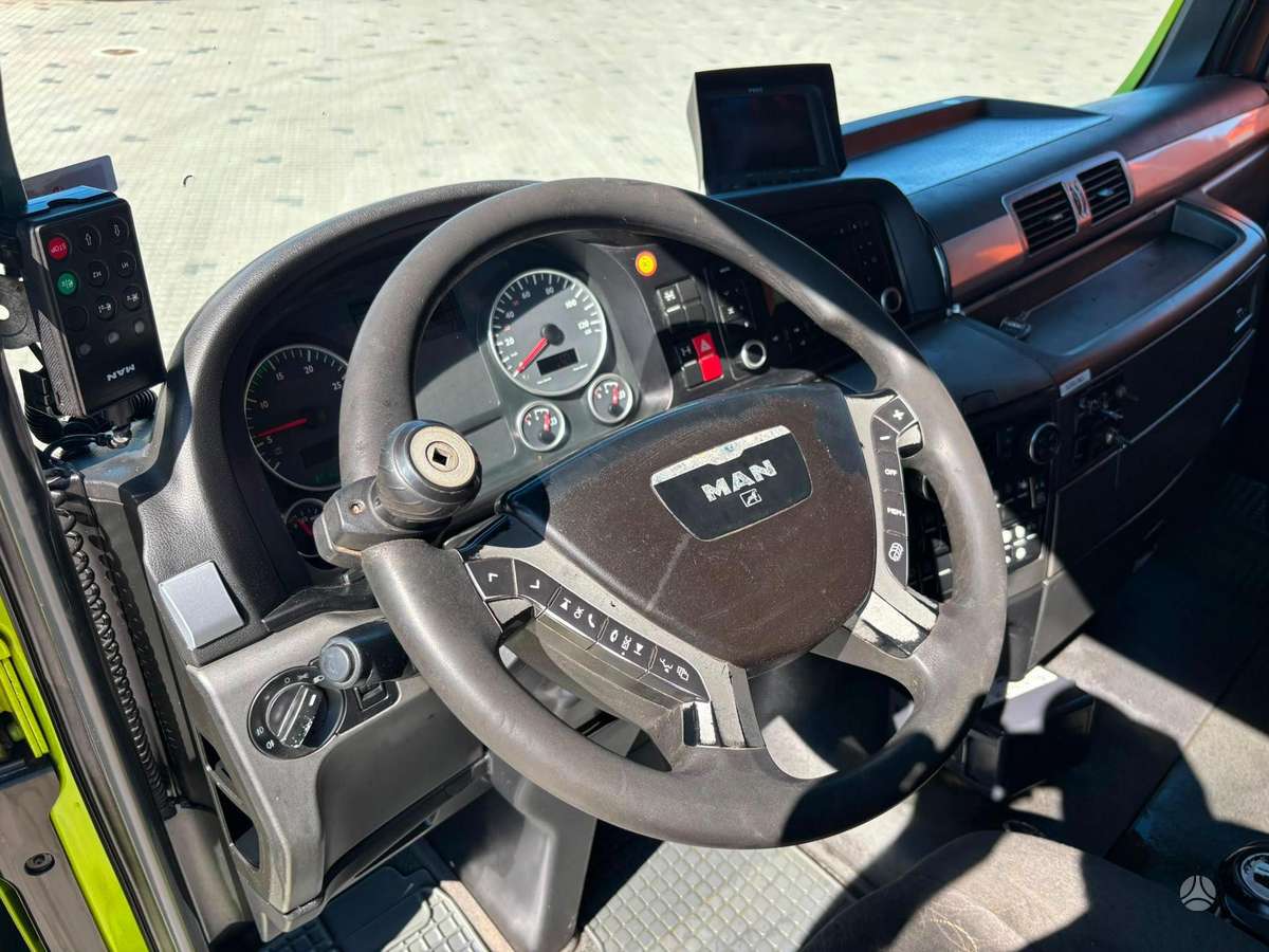 MAN TGX 35.540 8x4*4, самосвалы