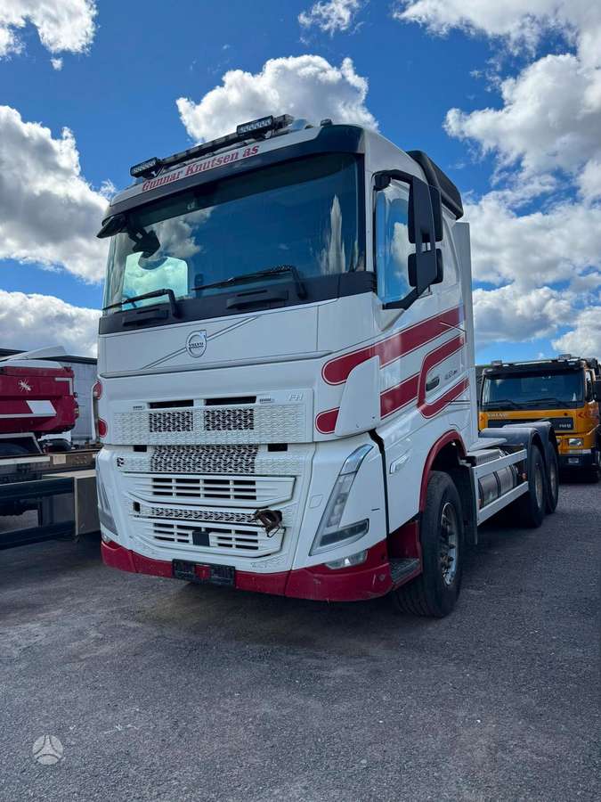 Volvo FH 460 6x4, single sleeper