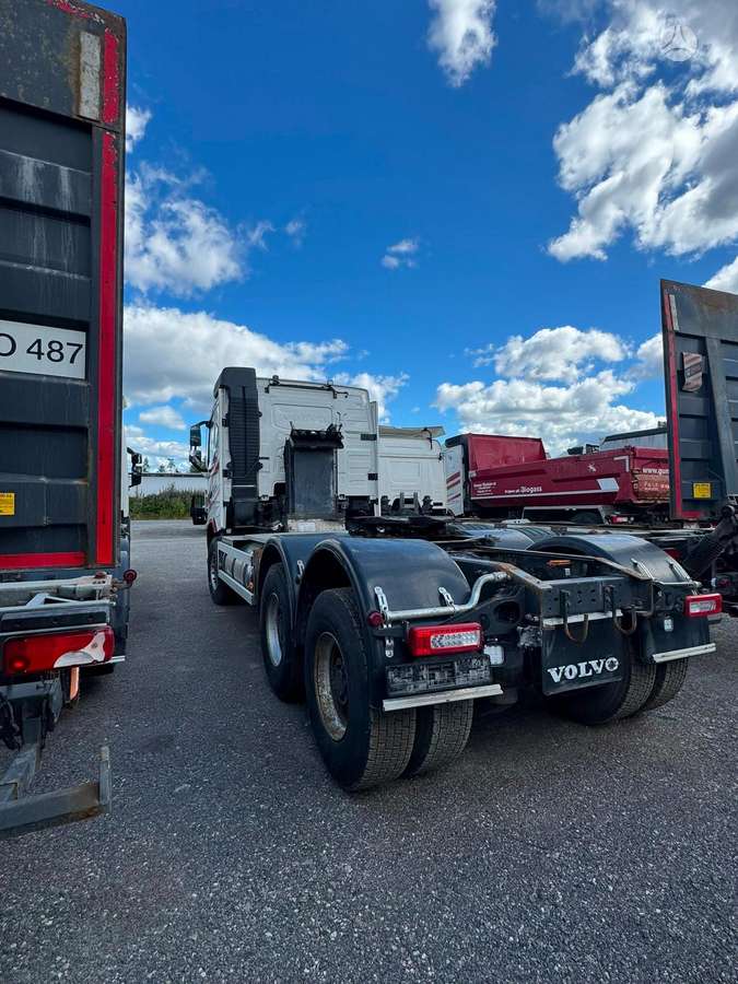 Volvo FH 460 6x4, single sleeper