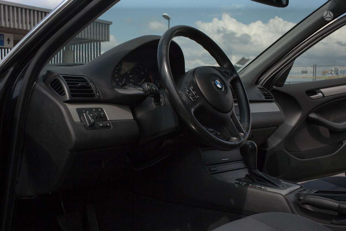 BMW 330, 3.0 l., Седан